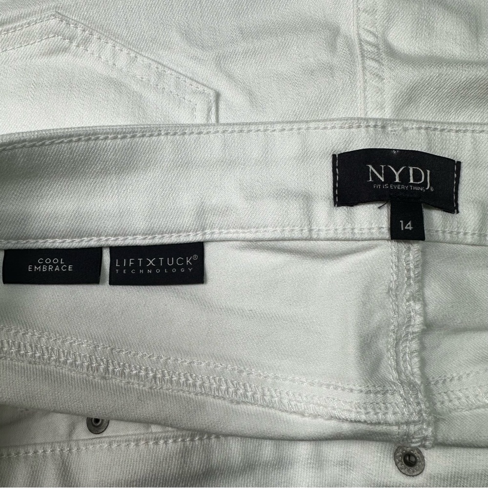 NYDJ Capri Double Snap With Slide Slit Size 14 Optic White Style# MCWDCP8011 New - Picture 8 of 13